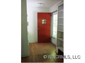 326 Erskine Road - Photo 2