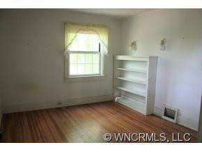 326 Erskine Road - Photo 12