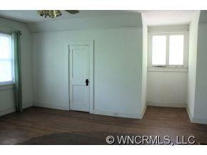 326 Erskine Road - Photo 14