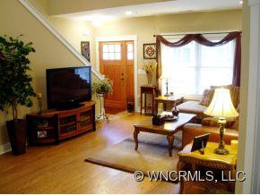 17 Roselyn Way - Photo 8