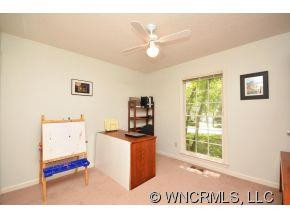 303 Springfield Court - Photo 14