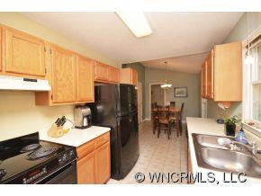 303 Springfield Court - Photo 7
