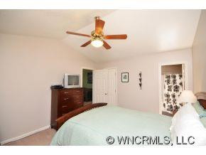 303 Springfield Court - Photo 10