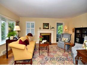 6 REYNOLDS PLACE - Photo 2