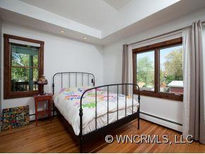 266 HILLSIDE STREET - Photo 11
