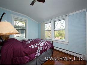 266 HILLSIDE STREET - Photo 15