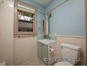 266 HILLSIDE STREET - Photo 17