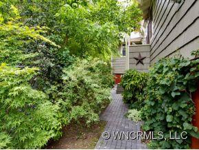 266 HILLSIDE STREET - Photo 23