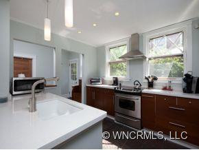 266 HILLSIDE STREET - Photo 4