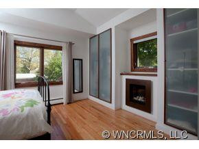 266 HILLSIDE STREET - Photo 10