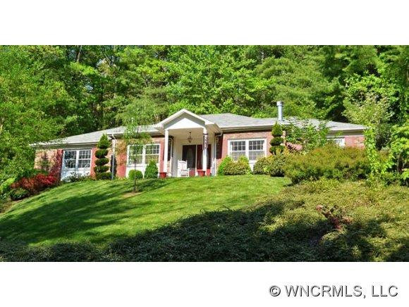 64 Woodbury Road