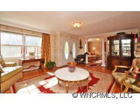 64 Woodbury Road - Photo 3