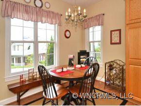611 CARRIAGE COMMONS DRIVE - Photo 8