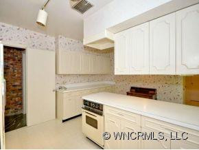 402 VANDERBILT ROAD - Photo 9