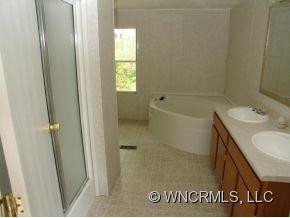24 Evelyn Acres Dr - Photo 12