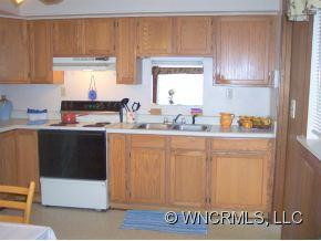 17 W. Holden Street - Photo 7