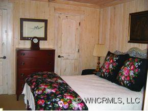 425 Cathey's Creek Road - Photo 6