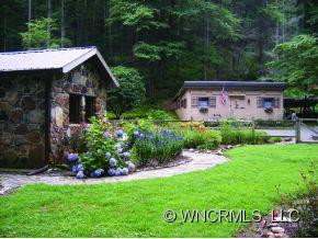 425 Cathey's Creek Road - Photo 9