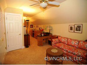178 CLASSIC OAKS CIRCLE - Photo 17