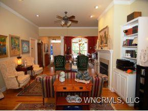 178 CLASSIC OAKS CIRCLE - Photo 3