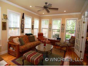 178 CLASSIC OAKS CIRCLE - Photo 4