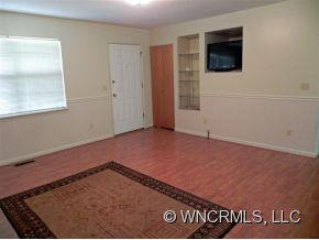 142 Lynch Street - Photo 2