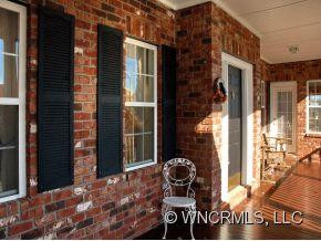 608 CARRIAGE COMMONS DR. - Photo 3