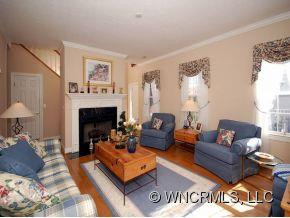 608 CARRIAGE COMMONS DR. - Photo 6