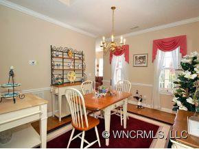 608 CARRIAGE COMMONS DR. - Photo 7