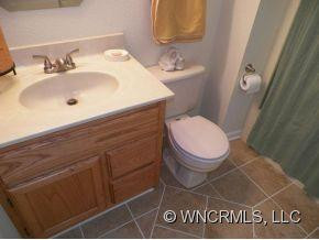 4 LAKESHORE LANE - Photo 14