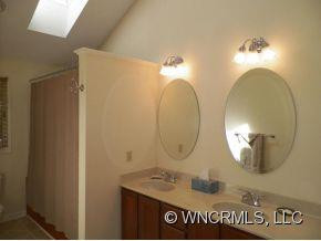 4 LAKESHORE LANE - Photo 10