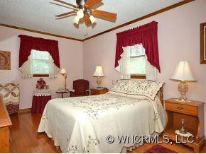 42 JUSTIN DRIVE - Photo 7