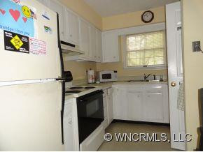 1407 Kensington Rd A-3 - Photo 3