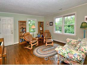 901 THORNTON PLACE - Photo 4
