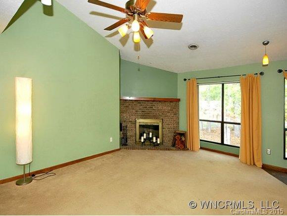 12 RAVENCROFT LANE - Photo 3