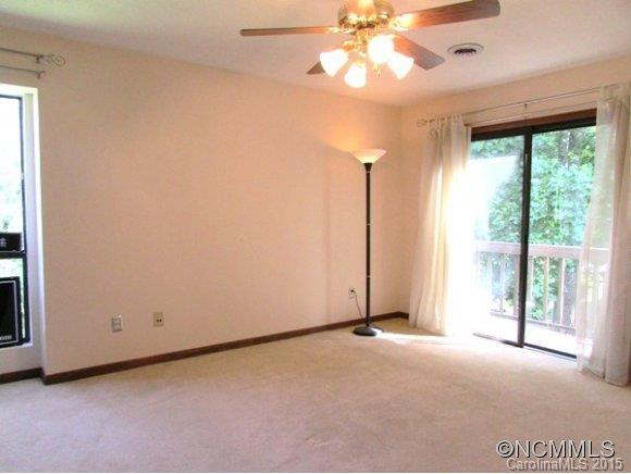 12 RAVENCROFT LANE - Photo 6
