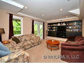 94 HONEY LOCUST DRIVE - Photo 10