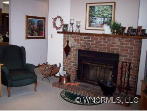 64 Surrey lane - Photo 2