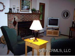 64 Surrey lane - Photo 3