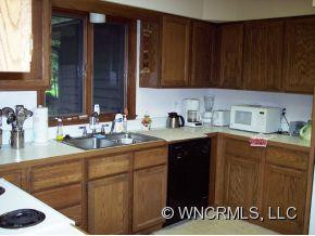 64 Surrey lane - Photo 4