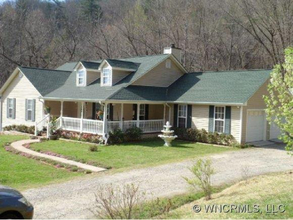 855 Smoky Cove Rd