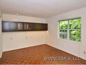 540 HUNTERS GLEN LANE - Photo 12