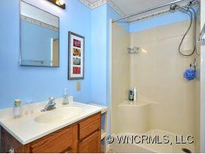 512 HUNTERS GLEN LANE - Photo 16