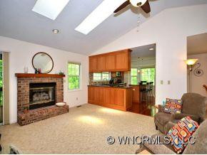 512 HUNTERS GLEN LANE - Photo 4