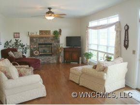 230 Rivercrest Boulevard - Photo 2