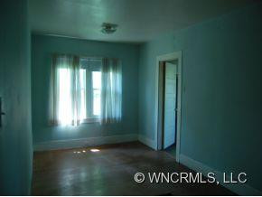 6 DOUGLAS PLACE - Photo 3