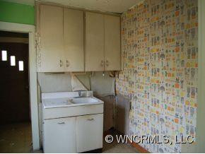 6 DOUGLAS PLACE - Photo 4