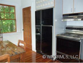211 Charlotte Street - Photo 15
