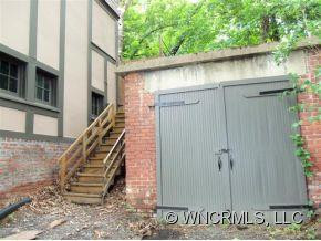 211 Charlotte Street - Photo 21