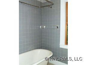 211 Charlotte Street - Photo 8